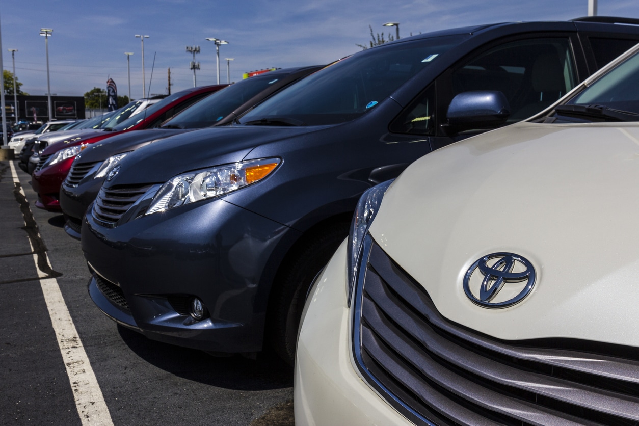 Toyota Corolla, Matrix Airbag Recall Lawsuit | Johnson//Becker